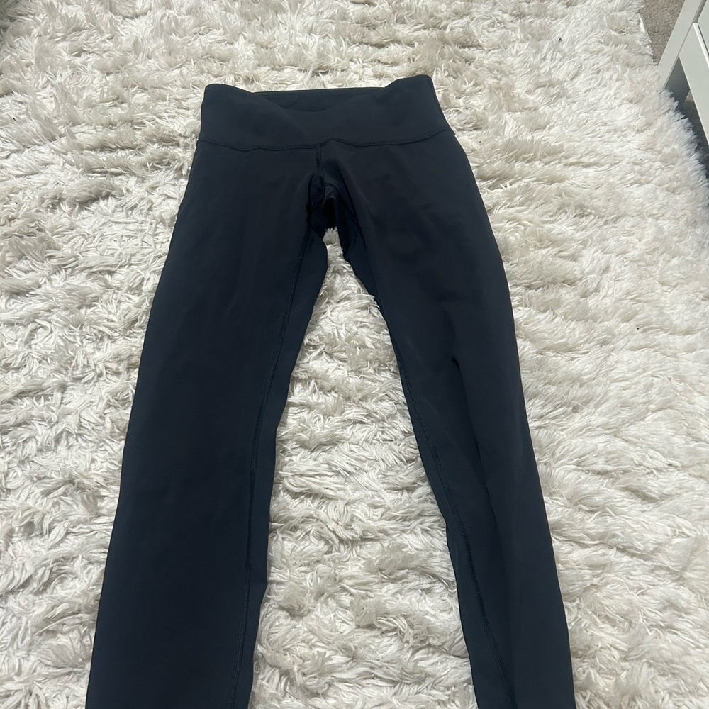 black lululemon leggings